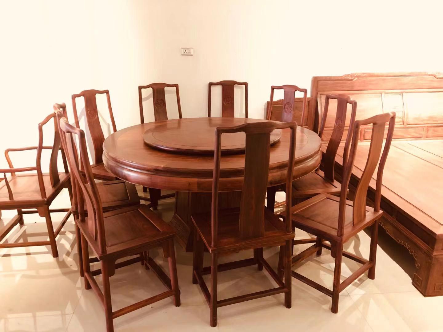 红木圆台餐桌餐椅